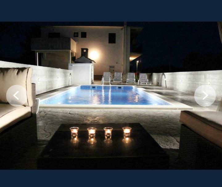 Apartmani Perkovic Gustirna Buitenkant foto