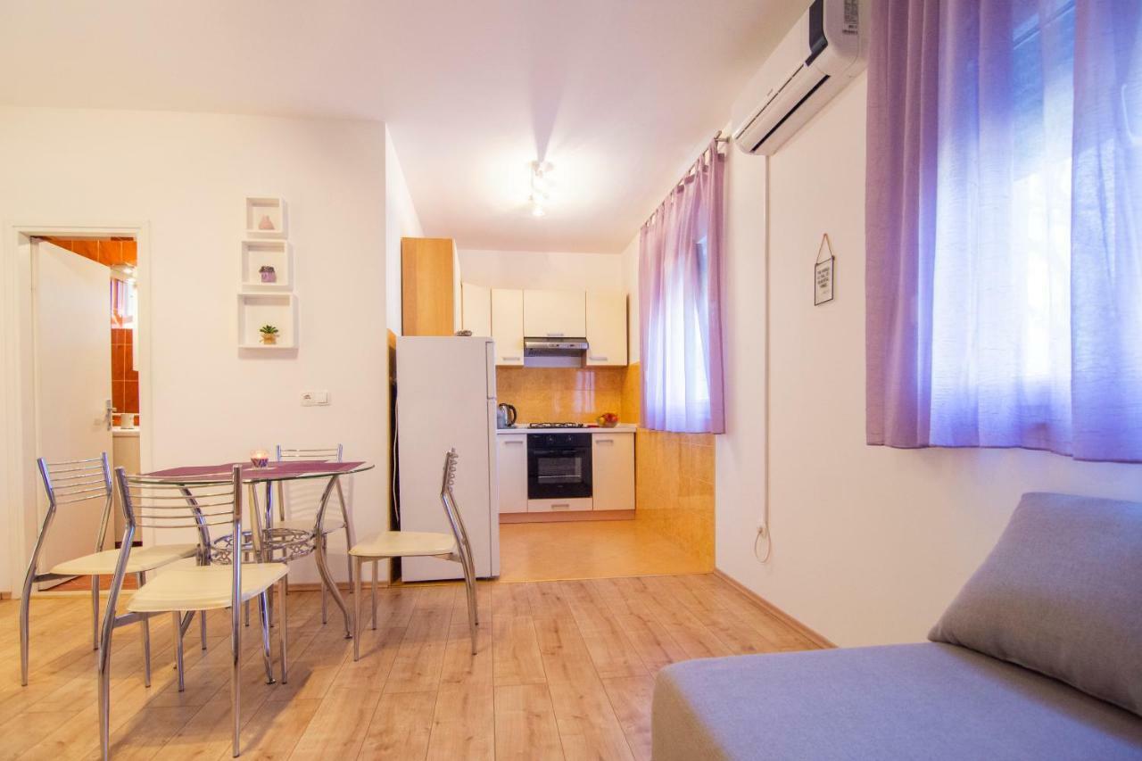 Apartmani Perkovic Gustirna Buitenkant foto
