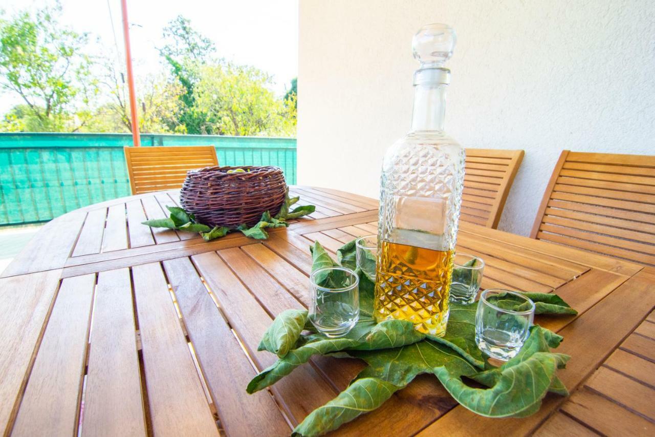 Apartmani Perkovic Gustirna Buitenkant foto
